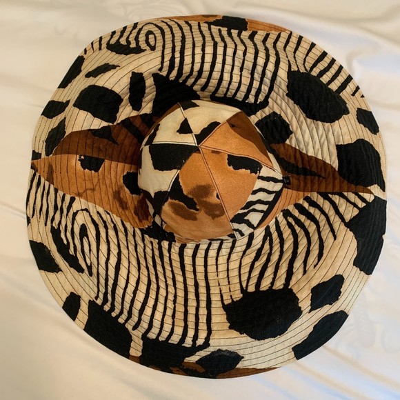 [SOLD] Jim Thompson Thai resortwear oversized bucket hat sun hat leopard print - Picture 2 of 8